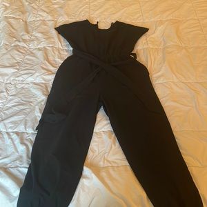 Lulu’s black soft cotton jogger jumpsuit.